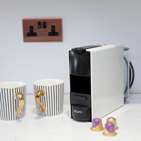 ブライアリー・ヒル Perfect For Contractors With On Site Parkingヴィラ エクステリア 写真