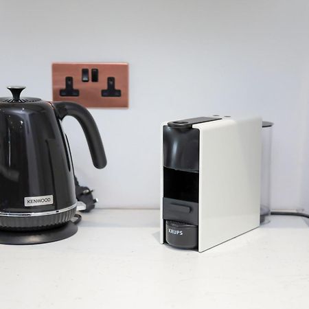 ブライアリー・ヒル Perfect For Contractors With On Site Parkingヴィラ エクステリア 写真